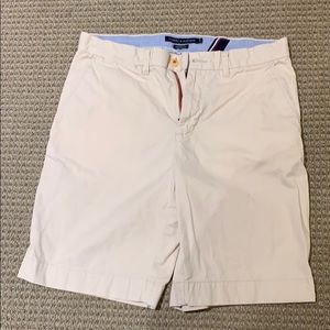 Tommy Hilfiger Khaki Shorts Sz 32